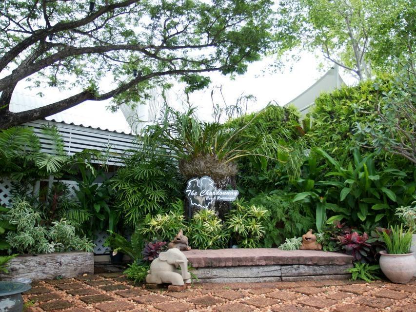 Charn Residence Bang Saen Bagian luar foto